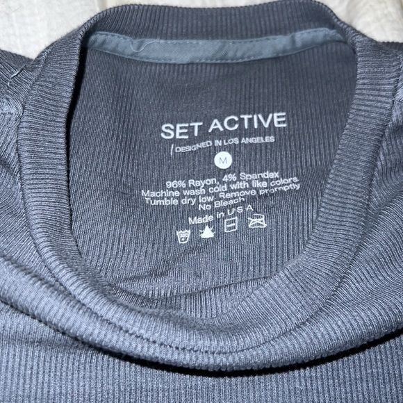 Set Active Ribbed Tee - Picture 2 of 4